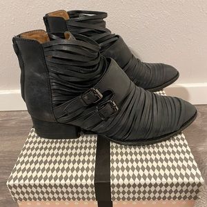 Jeffrey Campbell Black Isley Ankle Boot
